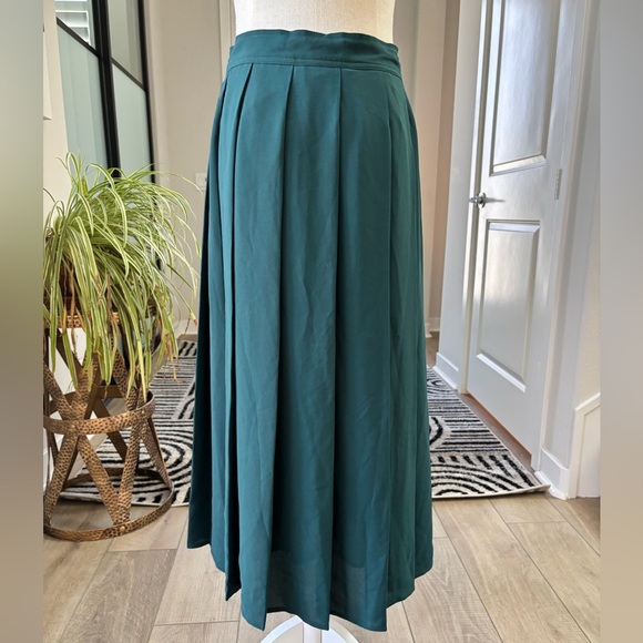 NWOT MODCLOTH Green Midi Skirt - Picture 3 of 9